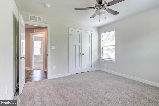 Building Photo - 3903 Emory Ridge Rd