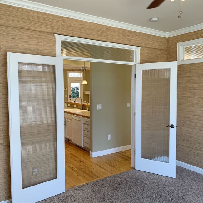 Building Photo - Beautiful Home In South East Boise!