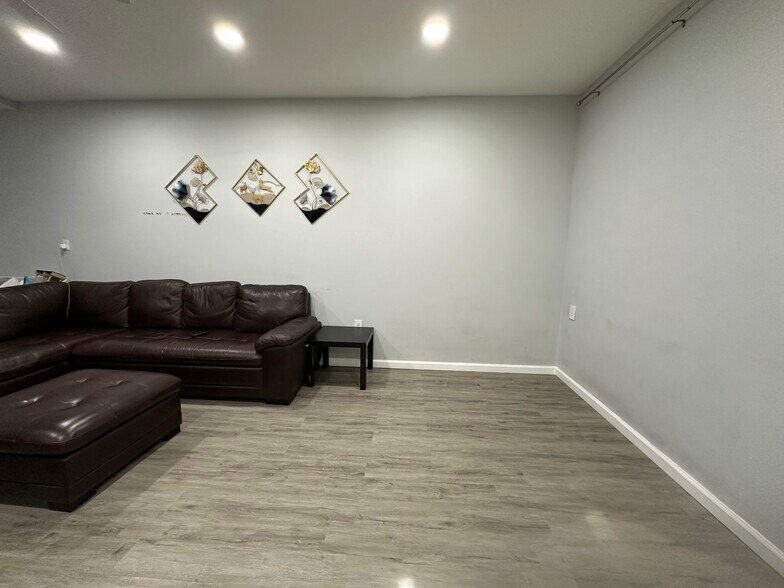 Building Photo - 75 LIBERTY Ave