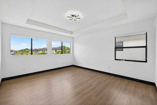 Building Photo - 15800 NW 88th Ave