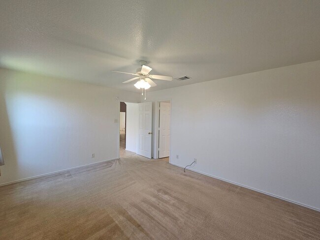 Building Photo - 3904 Frigate Dr