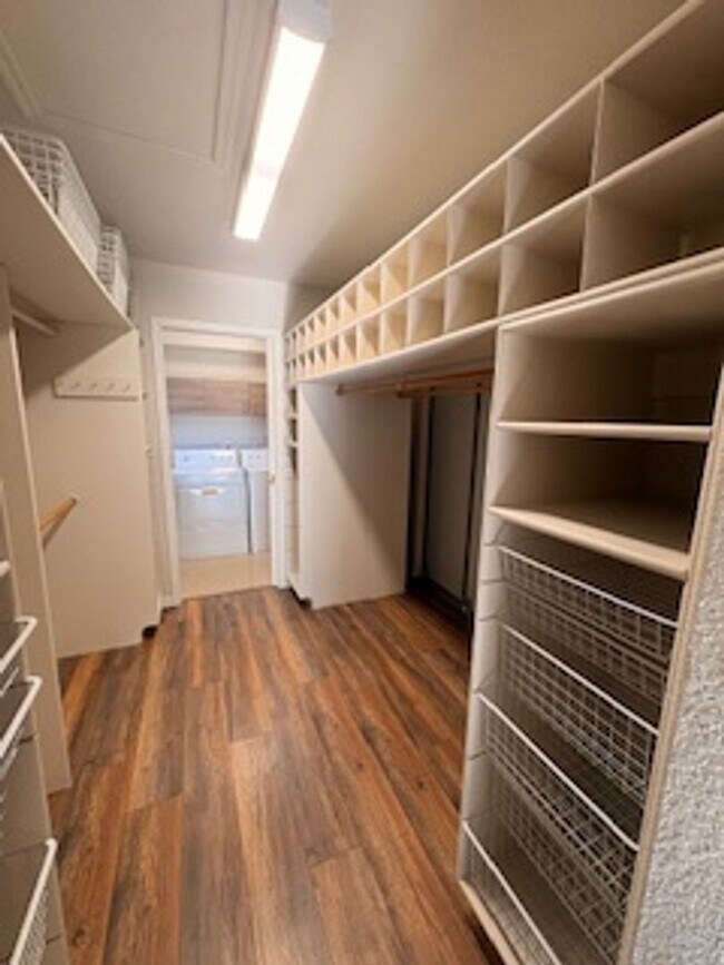 Building Photo - 3 BEDROOM 2 BATH 2 CAR GARAGE w/ Detached 2 room Shop - LONG TERM RENTAL in LHC!!