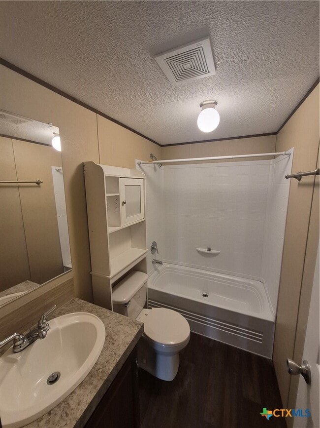 Building Photo - 1911 Wald Rd