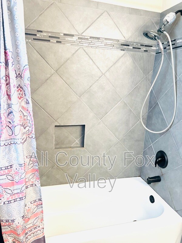 Building Photo - 2080 Mark Cir