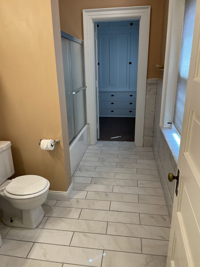 Bathroom 1 with Tub/Shower combo - 1458 S 3rd St