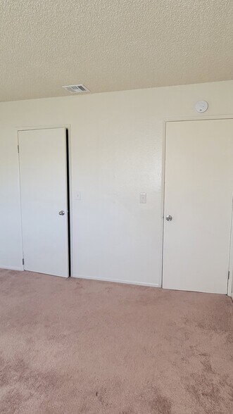 Building Photo - 15549 Barranca Way