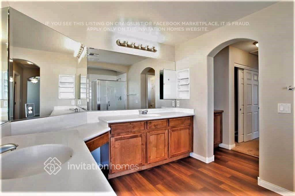 Building Photo - 357 Shimmering Moon St