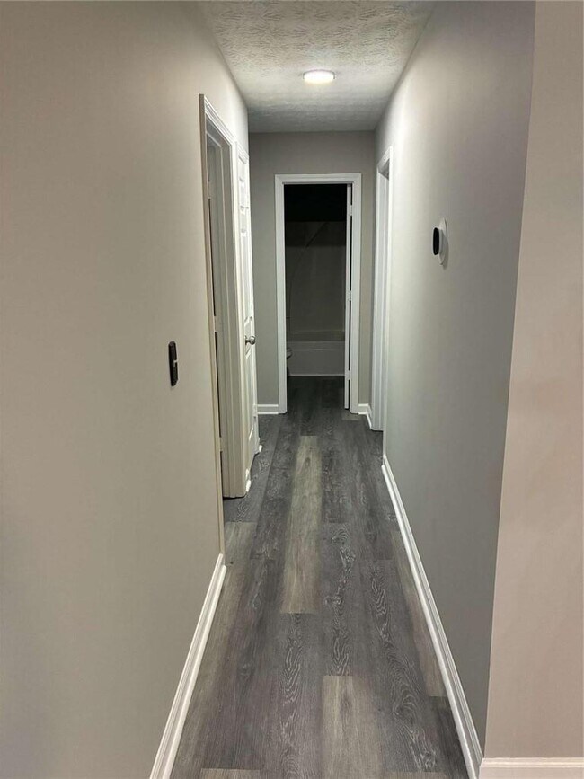 Building Photo - 40 Wynfield Dr