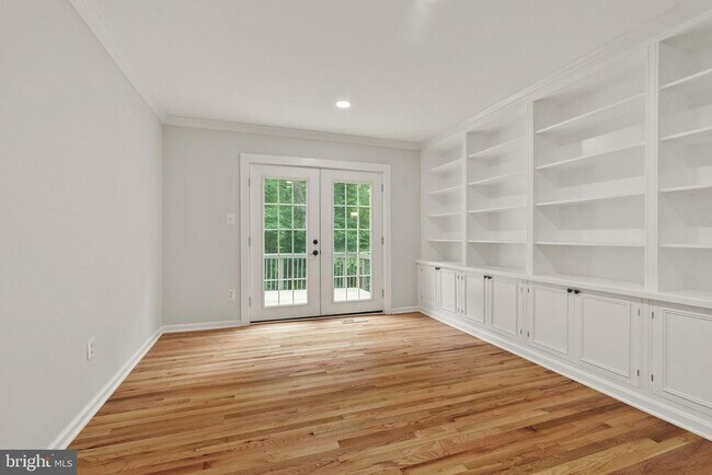 Building Photo - 6609 Heidi Ct