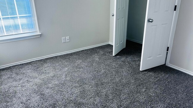 Building Photo - 8903 Terrell Ave