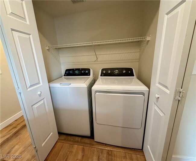 Building Photo - 10977 African Sunset St