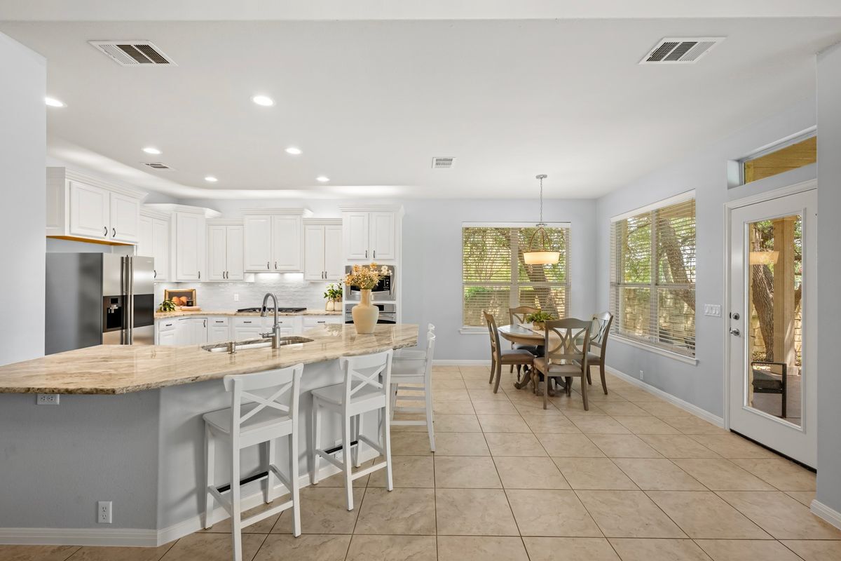 Building Photo - 1023 Grassy Field Rd