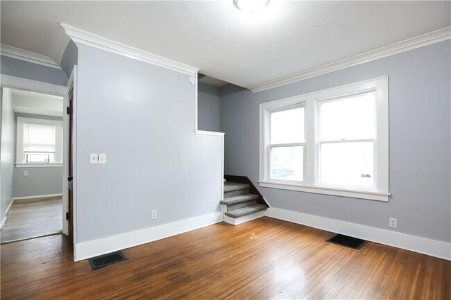 Building Photo - 506-508-508 Melville St