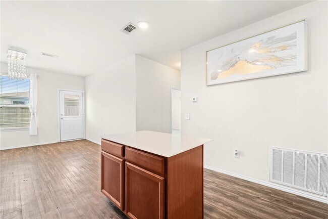 Building Photo - 4423 Champions Landing Dr