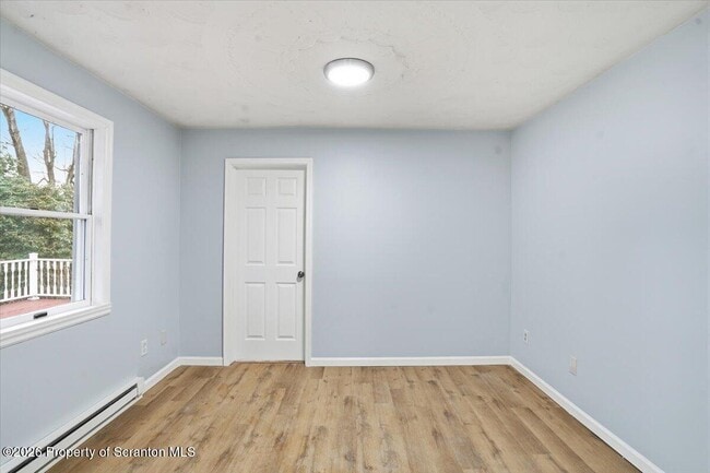 Building Photo - 21 Circle Dr