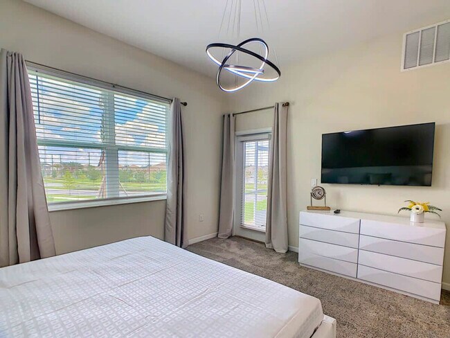 Building Photo - 1520 Oasis Club Blvd