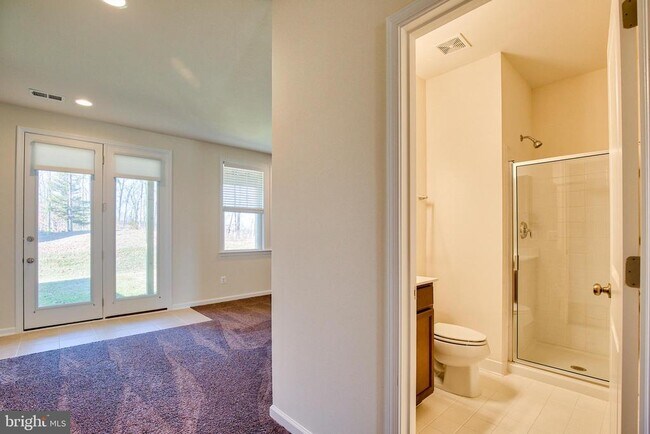 Building Photo - 127 Keller Ct