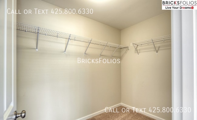 Building Photo - Your Puyallup Dream Home is Here – Open Layout, amazing Kitchen & More