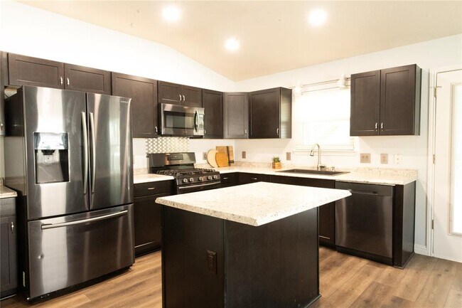 Building Photo - 17506 Bottle Springs Ln