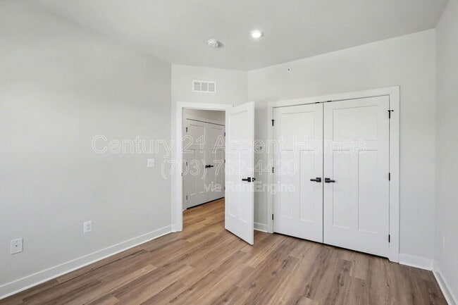 Building Photo - 1705 Dunnington Pl