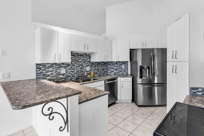 Building Photo - 12382 Pleasant Green Way