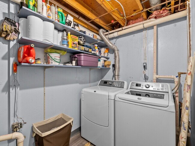 Building Photo - 1636 Fieldthorn Dr