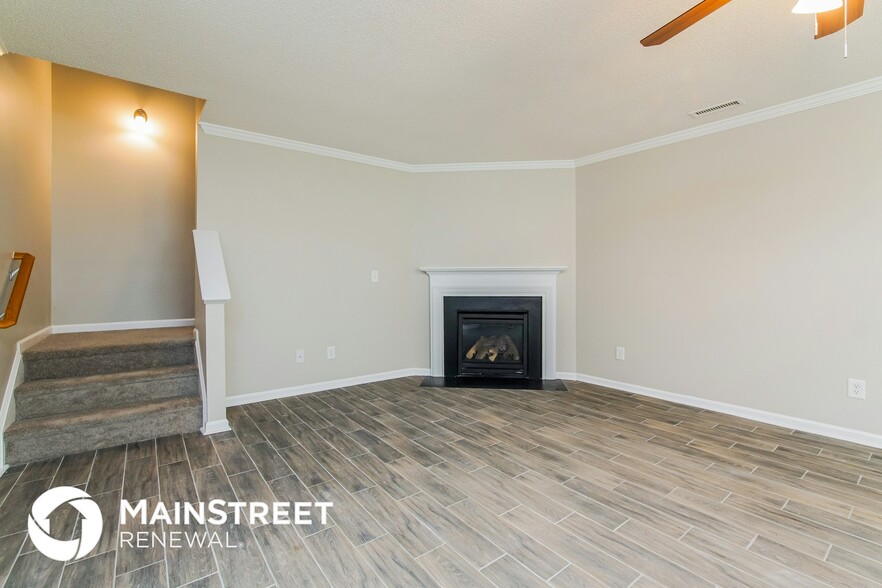 Building Photo - 2436 Ferdinand Dr
