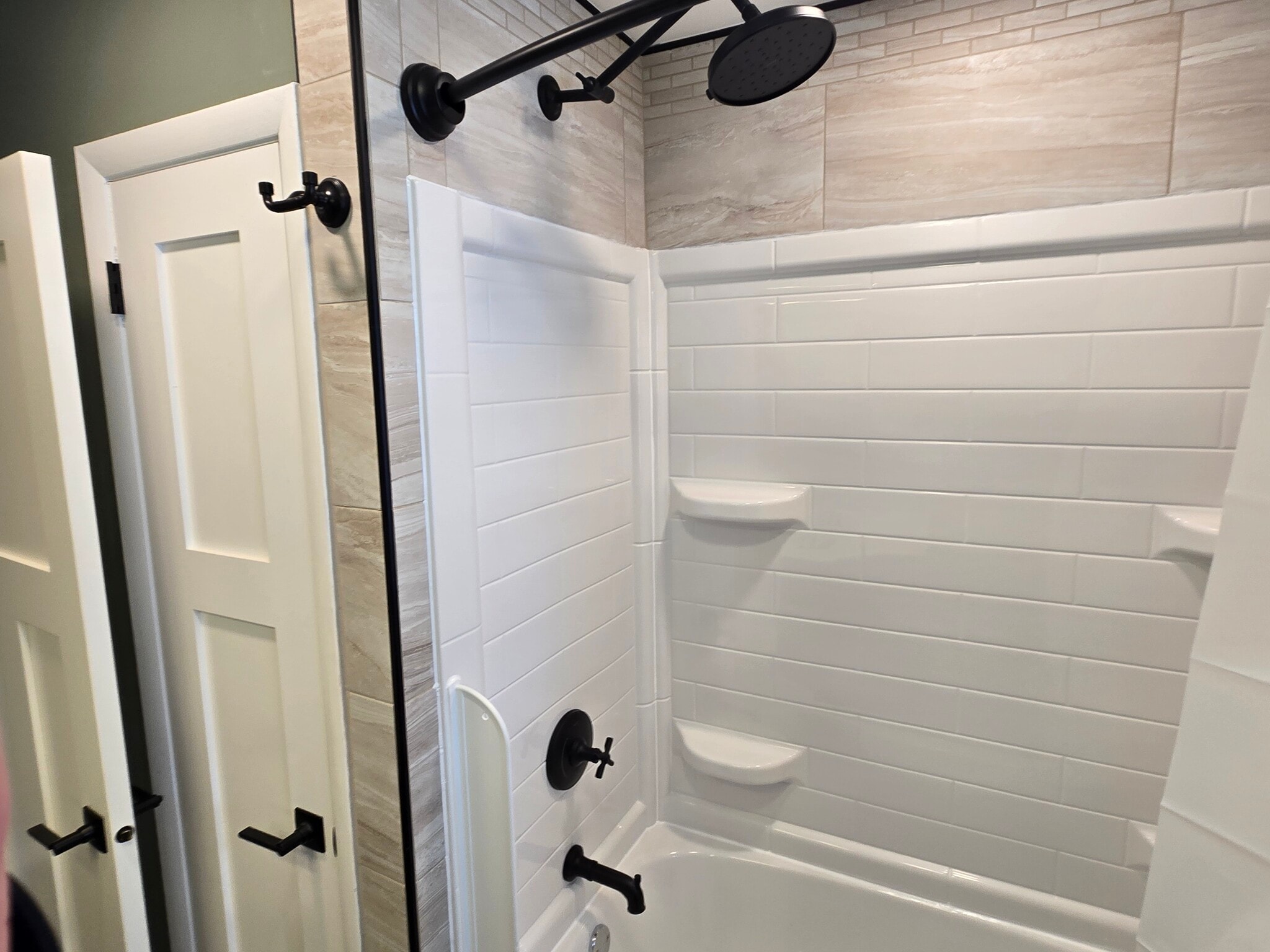 Building Photo - 1466 Charlton St