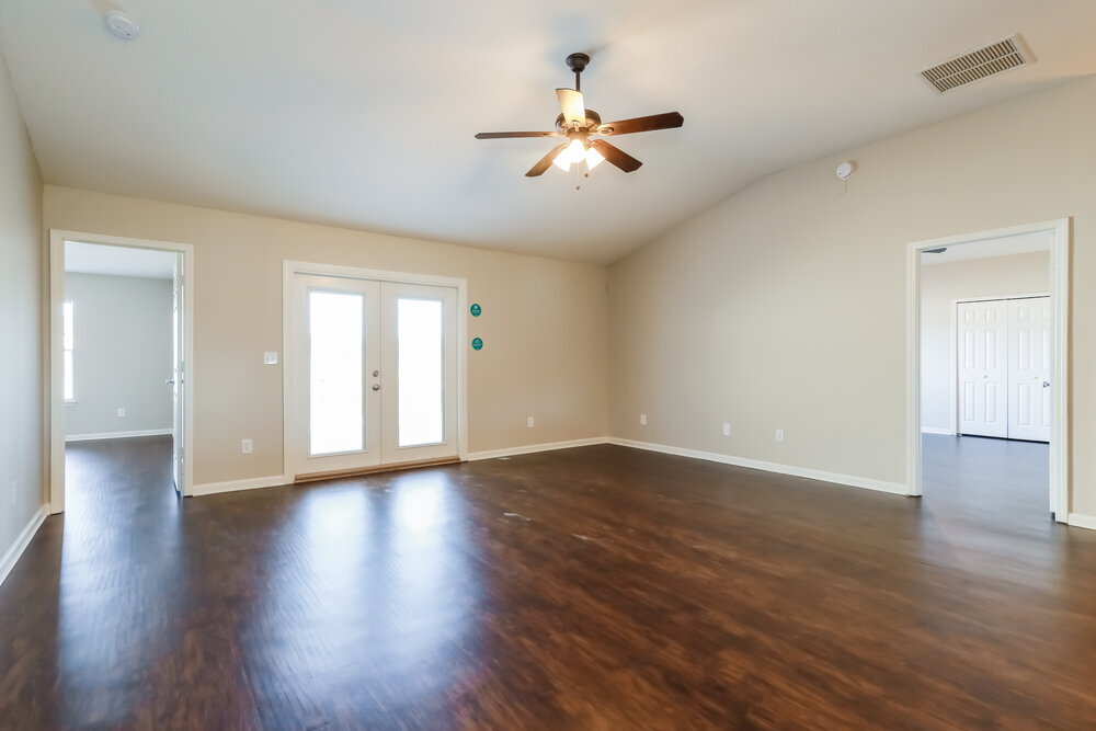 Building Photo - 2608 Royal Pointe Dr