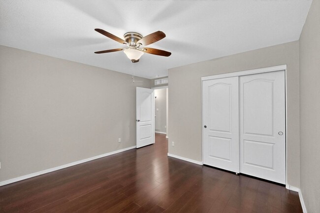 Building Photo - Executive 2 story Town house 4 Bedroom 3 b...