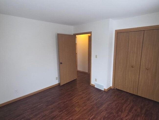 Building Photo - 10268 Parkedge Cir