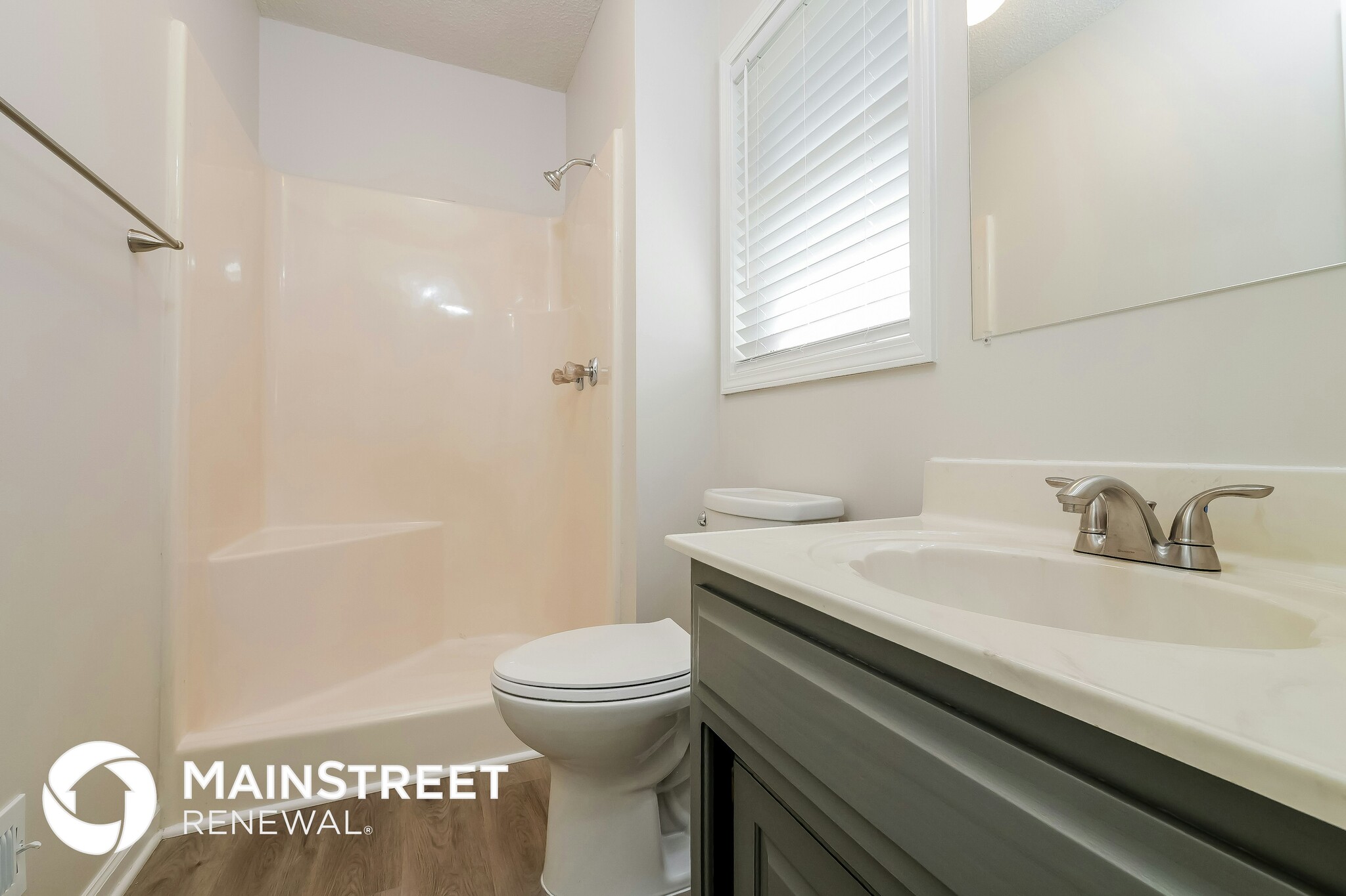 Building Photo - 1216 SW Huntington Rd