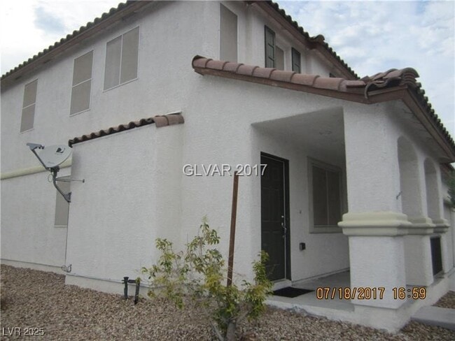 Building Photo - 8233 Amphora St