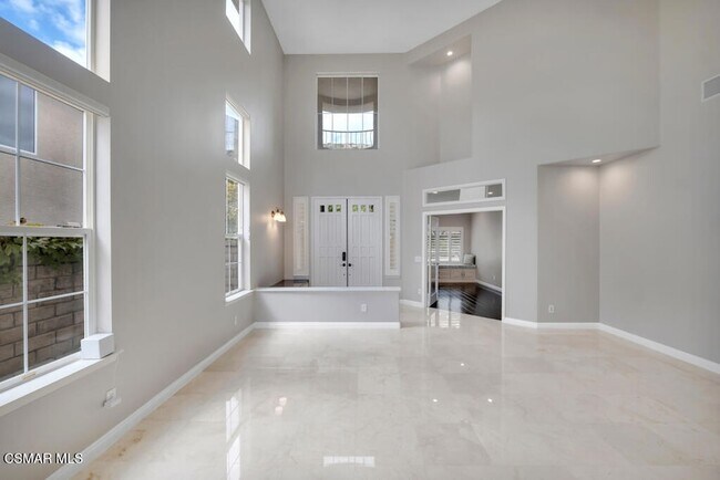 Building Photo - 6320 Ballantine Pl