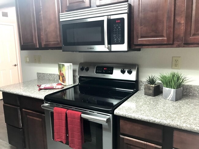 Building Photo - 5160 Indian River Dr