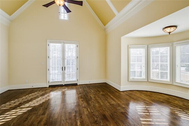 Building Photo - 35 Mt Paran Rd NW