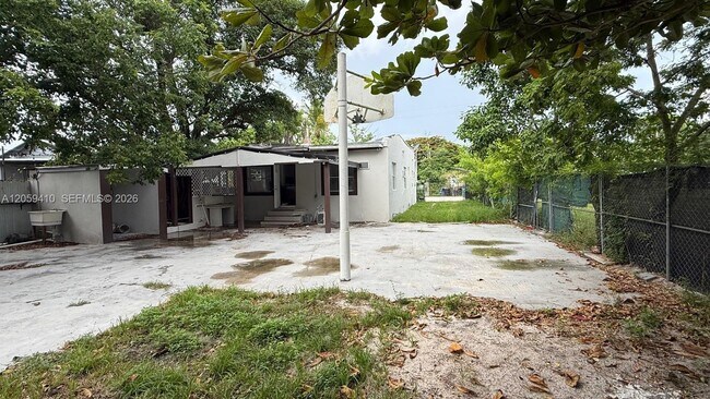 Building Photo - 836 NW 29th Terrace