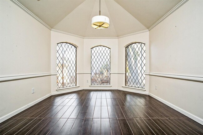 Building Photo - 9127 Valley Chapel Ln