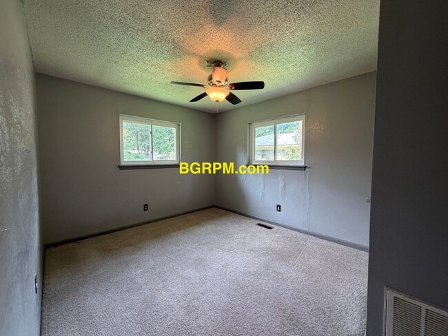 Building Photo - 7017 Gibson Rd