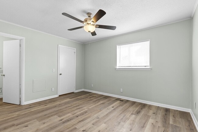 Building Photo - For Rent - Adorable 4BR 2BA house - East Ridge