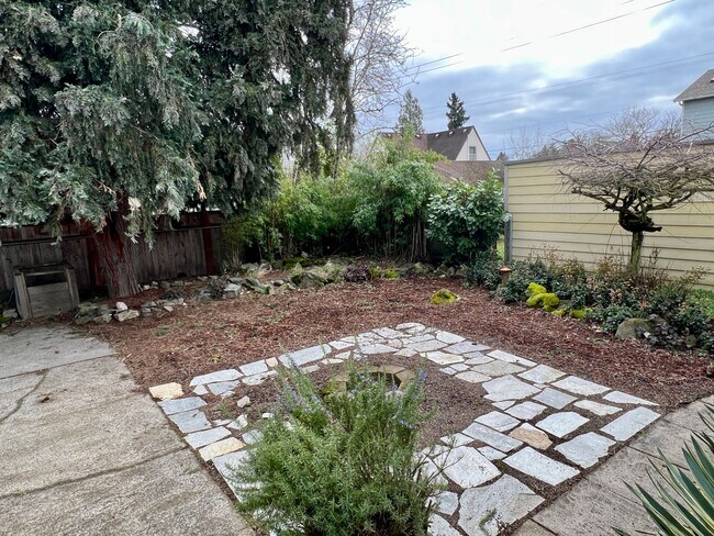 Building Photo - Charming Craftsman In The Heart Of Roseway Neighborhood