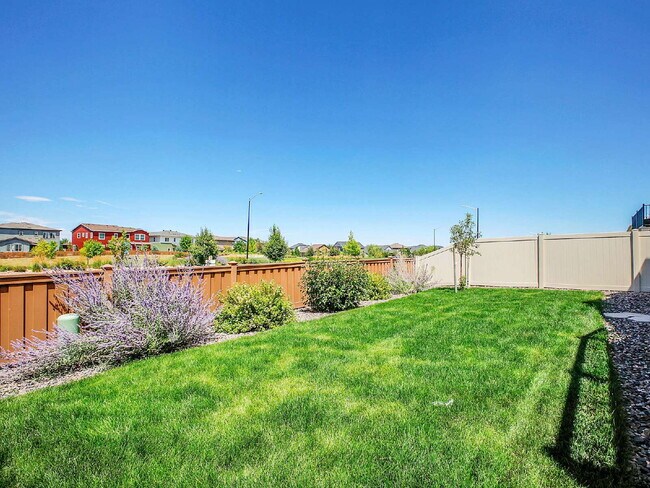 Building Photo - $3,295, 3 bed, 3 bath, located in Erie