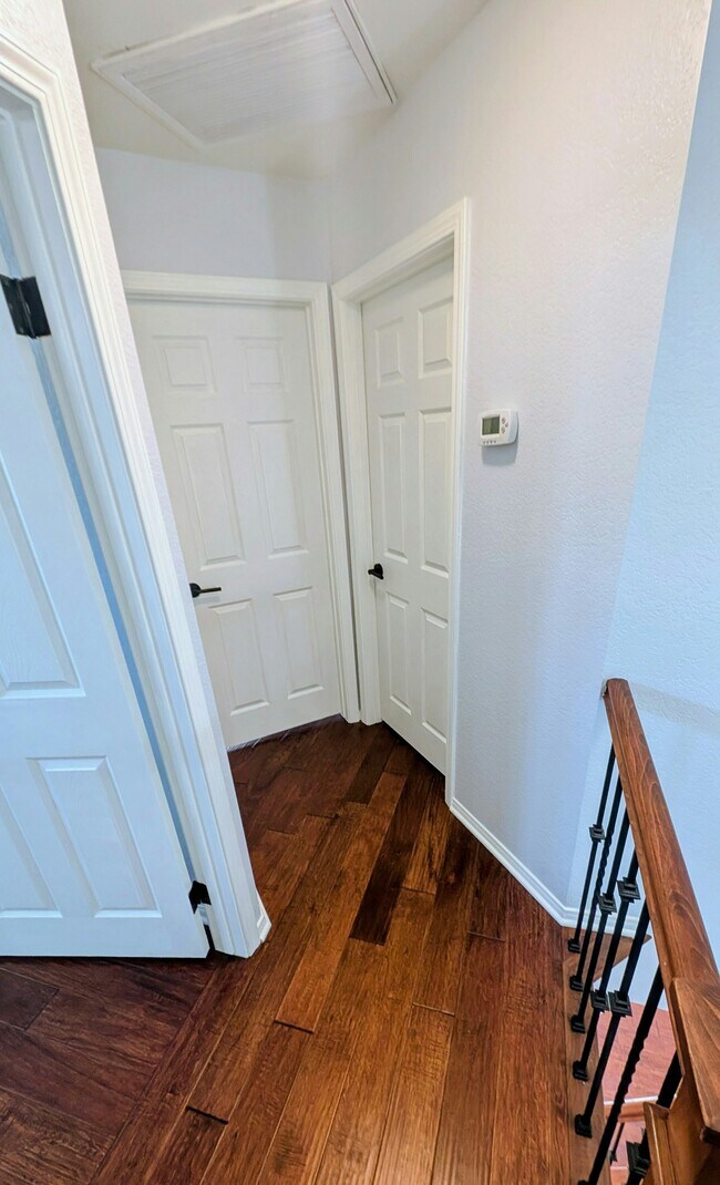 Building Photo - 10140 Palm Glen Dr