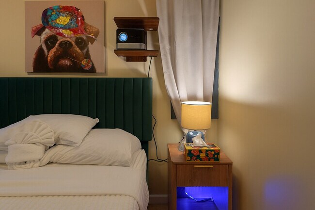 Building Photo - 510 S Barton St