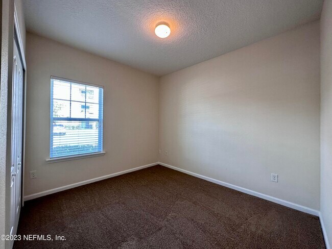 Building Photo - 4908 Key Lime Dr