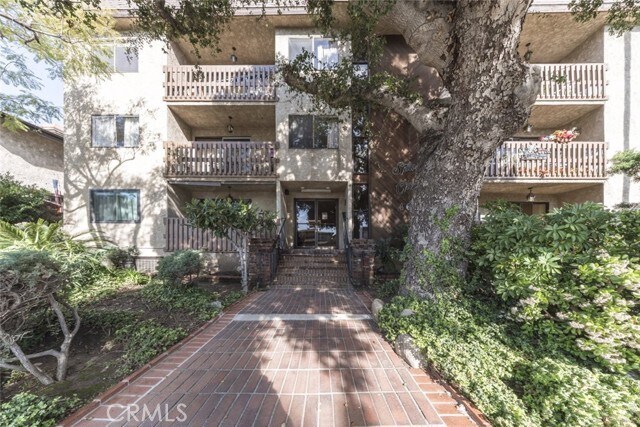 Building Photo - 465 Ivy St