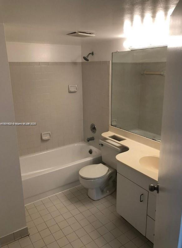 Building Photo - 1002 Coral Club Dr