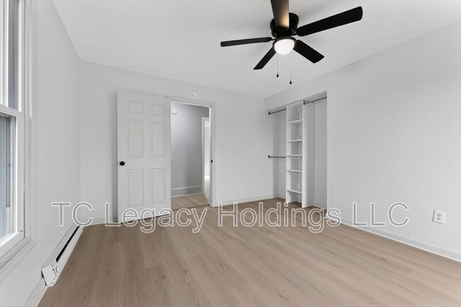 Building Photo - 1013 N 15th St