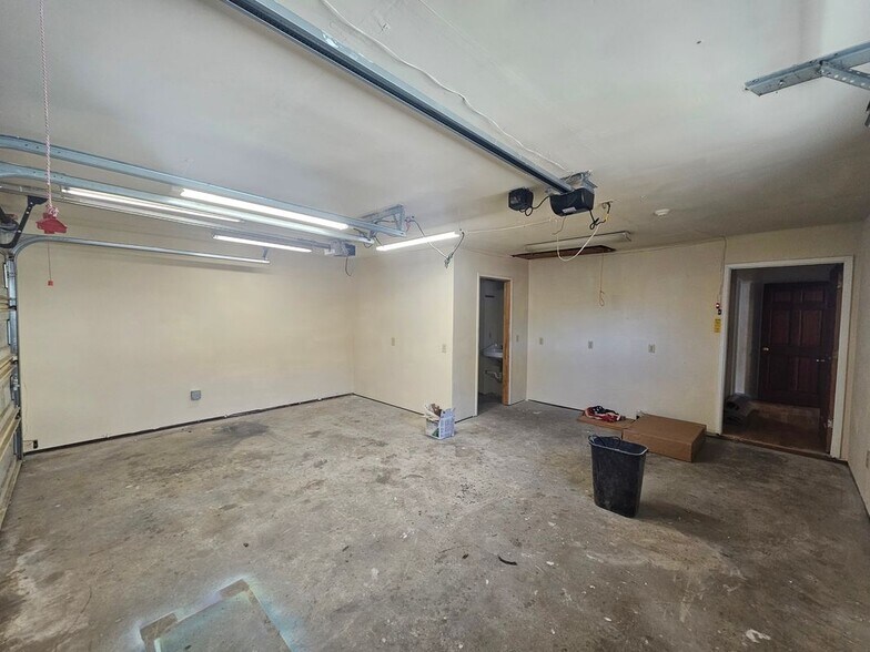 Building Photo - 4160 Williams St