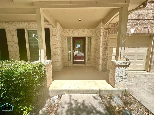 Building Photo - BEAUTIFUL 4 bed/2.5 bath near Stone Oak, j...